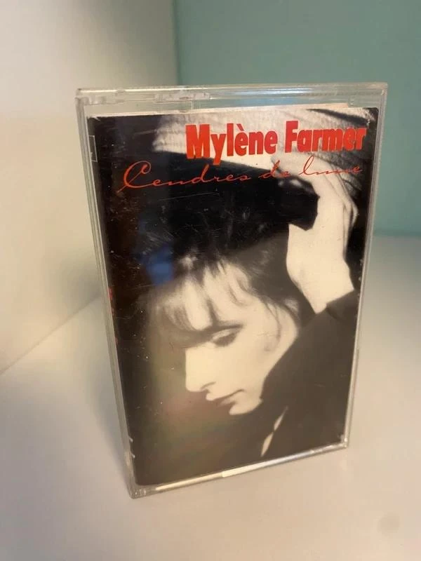 🎶 Mylène Farmer – Cendres De Lune
